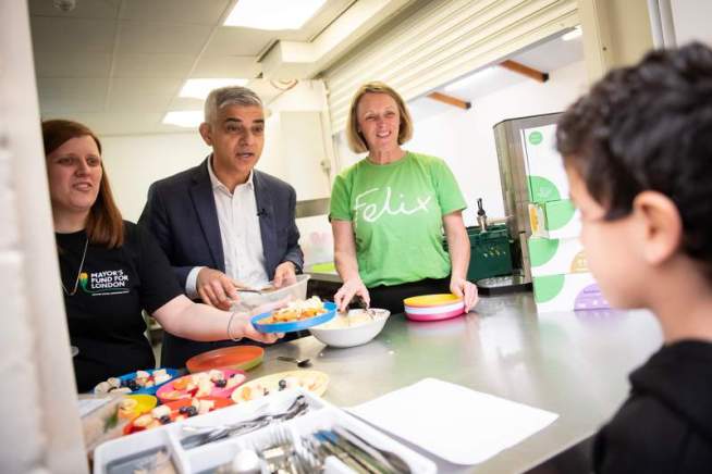 Over a Million Free Meals Delivered Over Christmas in London as Sadiq Khan Demands More Government Support This Winter