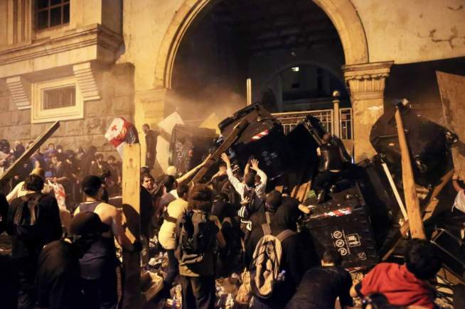 Secret Talks on Opposition ‘Coalition’ as Georgian Dream Moves Forward with ‘Foreign Influence’ Law Amid Violent Protests