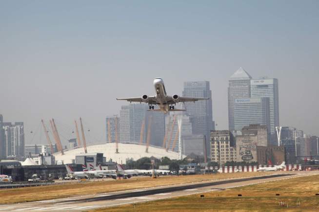 Government Approves Expansion of London City Airport, as Climate Campaigners Say Only ‘Private Jet Users’ Will Benefit