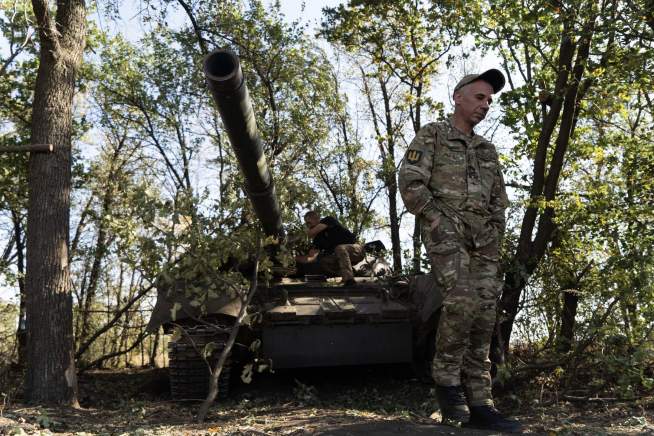 Politics in the Trenches: Ukrainian Soldiers Express Concern About US Support As Election Looms