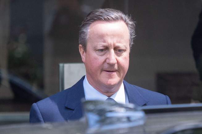 The UK Allows Former Politicians To Break Lobbying Rules With Impunity. That Could Be About To Change