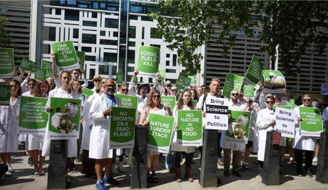 ‘MPs Need to Listen to the Scientists, Not the Oligarchs’ — Scientists Sound the Climate Alarm at Westminster