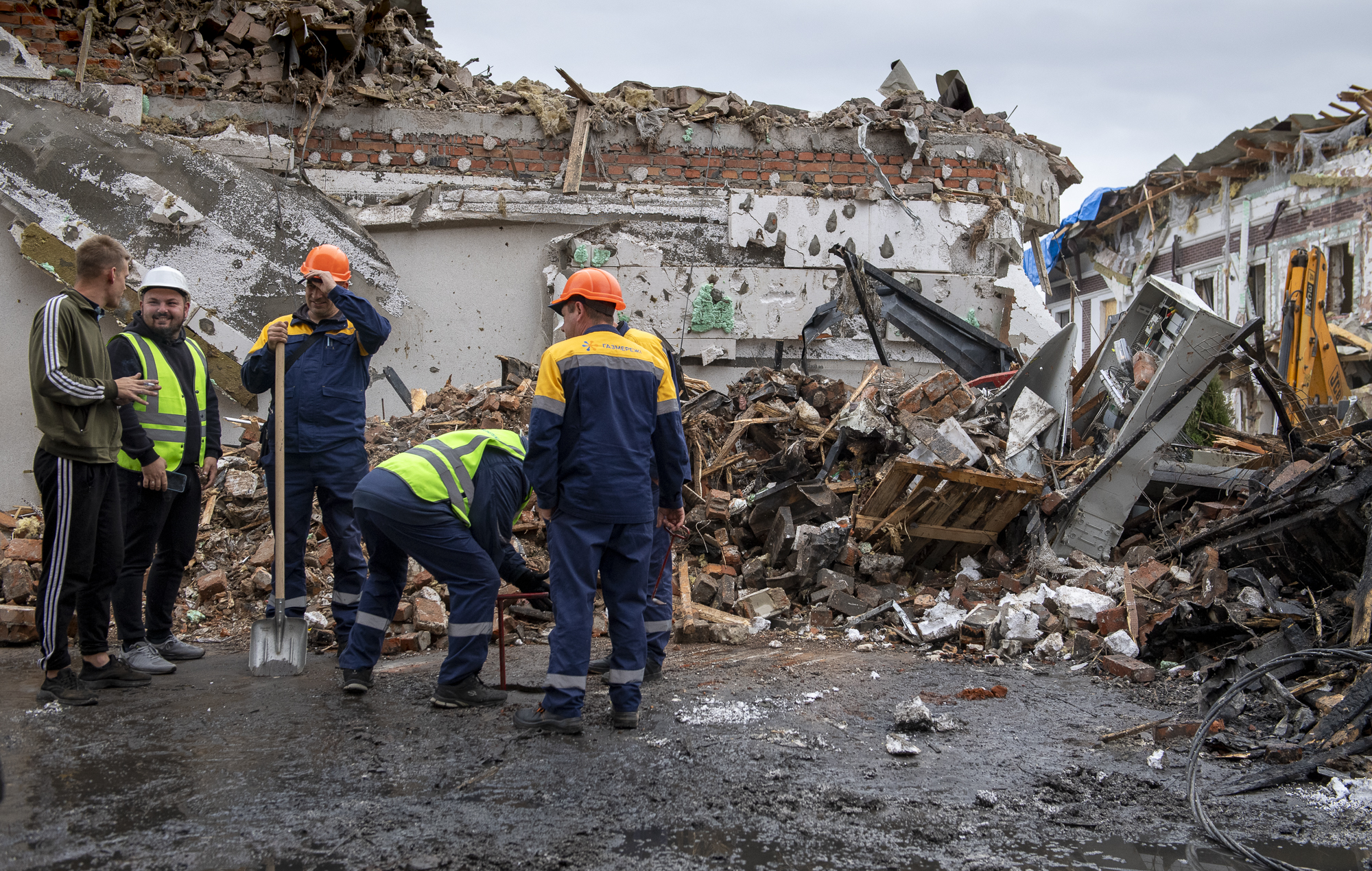 ‘Absolute Devastation’: Scenes From The Kyiv Blitz