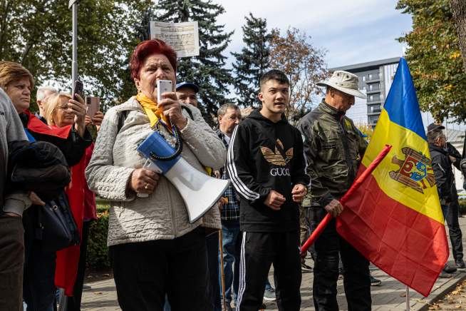Moldova Election: How Russia Tried and Failed to Hack the Vote