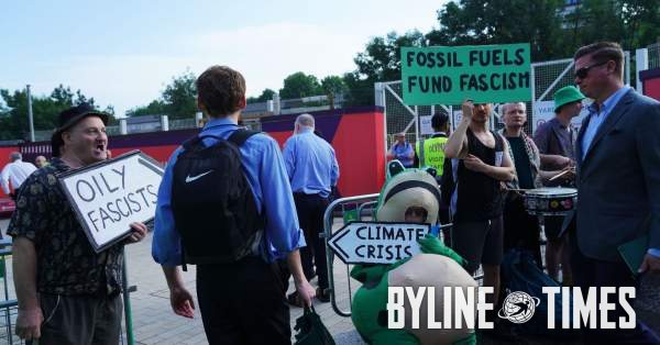 As Extreme Heat Hits London, Fossil Fuel Interests and Global Far-Right Politicians Gather for a ‘Glastonbury of Climate Science Deniers’
